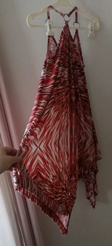 Vestido de corte cache-cœur con efecto satinado - Elegante y fluido – photo 4